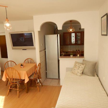 Apartament Piastowska Leilighet Kamienna Gora Eksteriør bilde